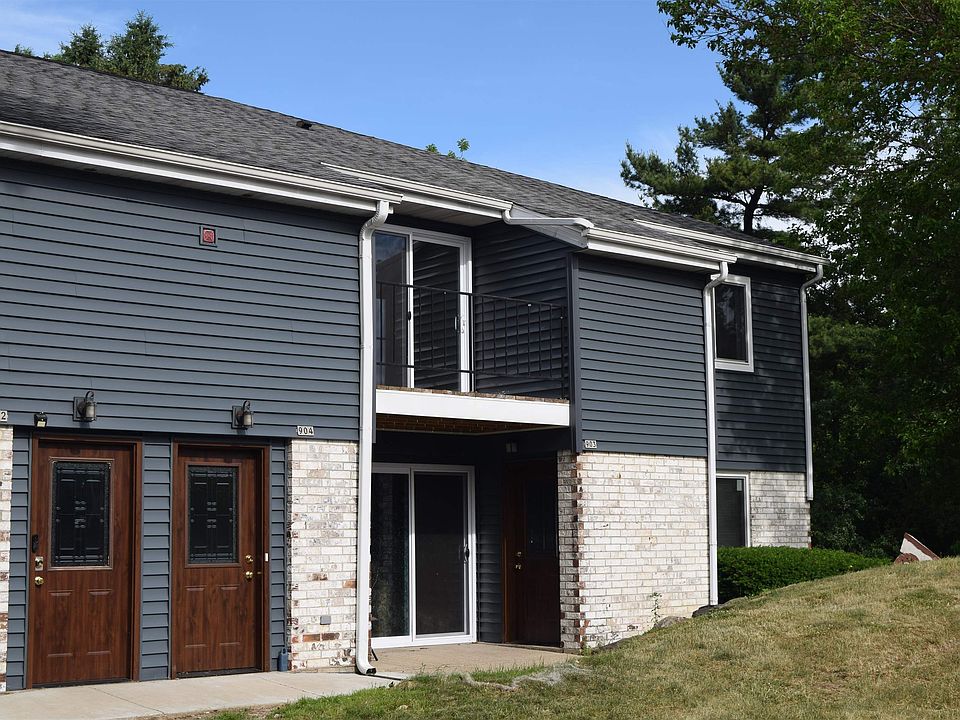 1st image of 904 Whispering Pines Way