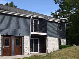904 Whispering Pines Way, Fitchburg, WI 53713