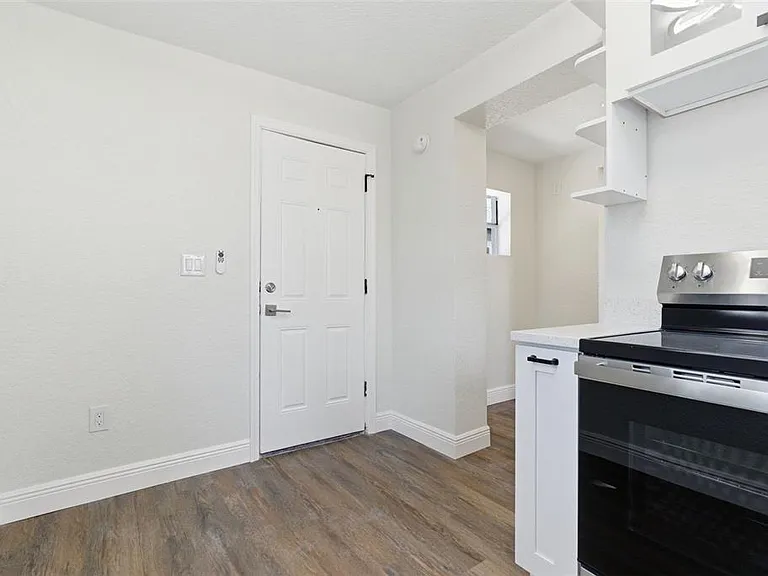 113 145th Ave E #6 — Photo 11