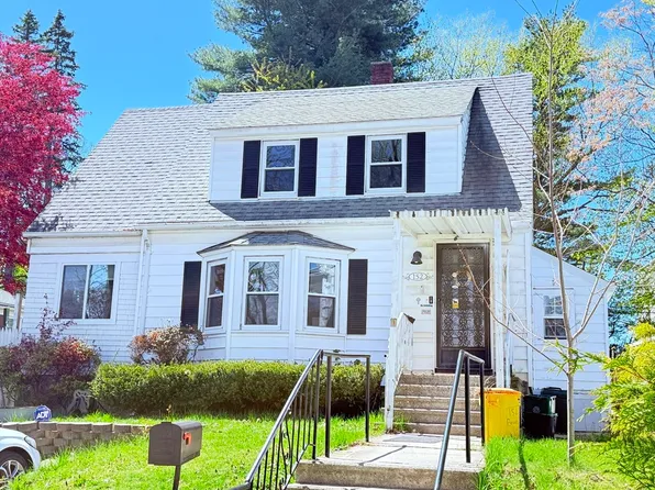 152 Beaverbrook Pkwy, Worcester, MA 01603