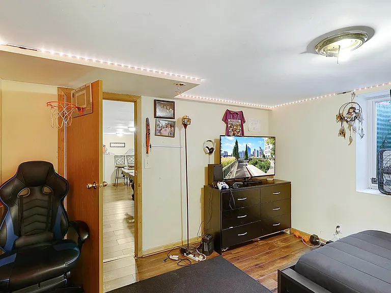 7005 Dutton Ave N #7005 — Photo 17