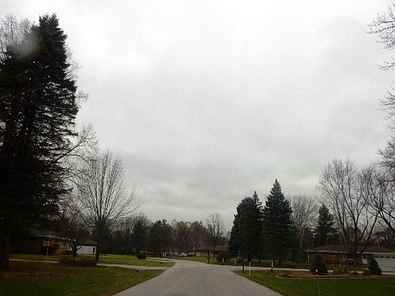 5th image of W157N5839 Cheryln Dr