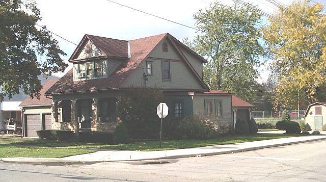 1st image of 602 W Church St
