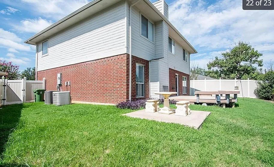 5 bed, 2294 sqft, $3,250 — Photo 3