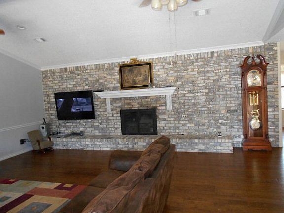 4th image of 5509 Cedar Creek Dr