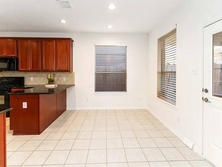 7226 Vorgen Ct — Photo 14