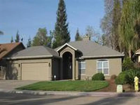 467 S Maple Dr, Reedley, CA 93654