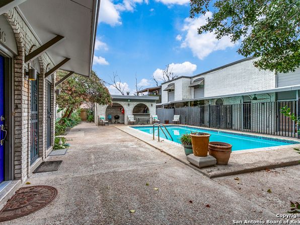 102 Vassar Ln APT 16