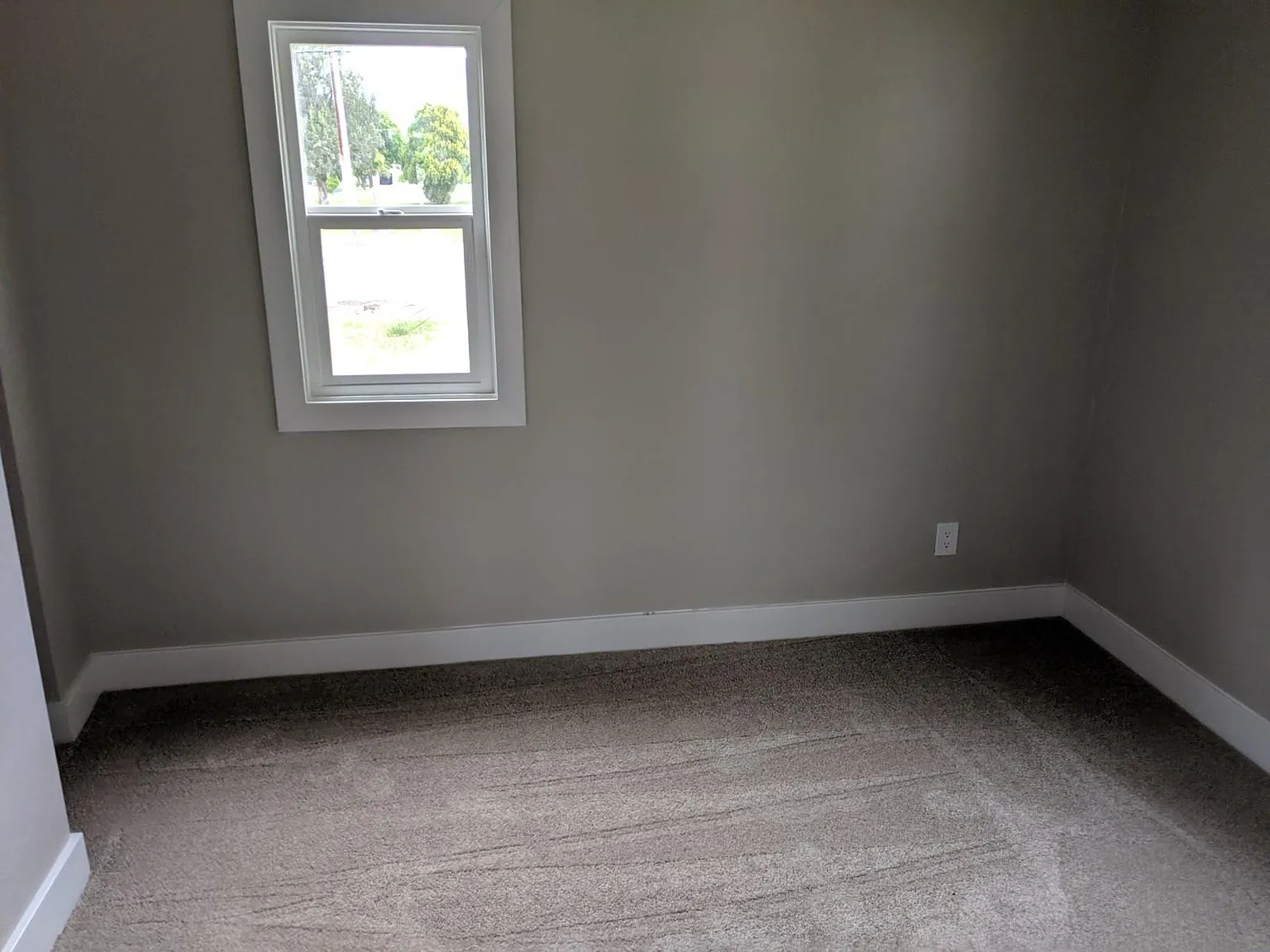 2 bed, 700 sqft, $1,200 — Photo 3