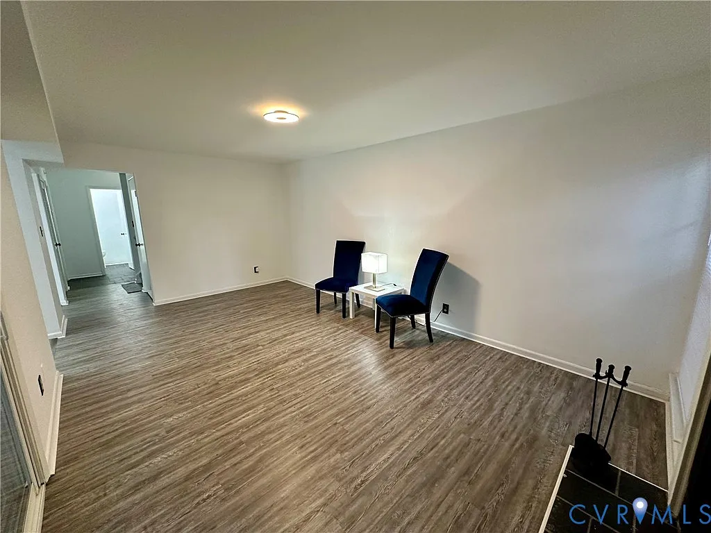 4 bed, 2.5 bath, 1552 sqft, $2,500 — Photo 3