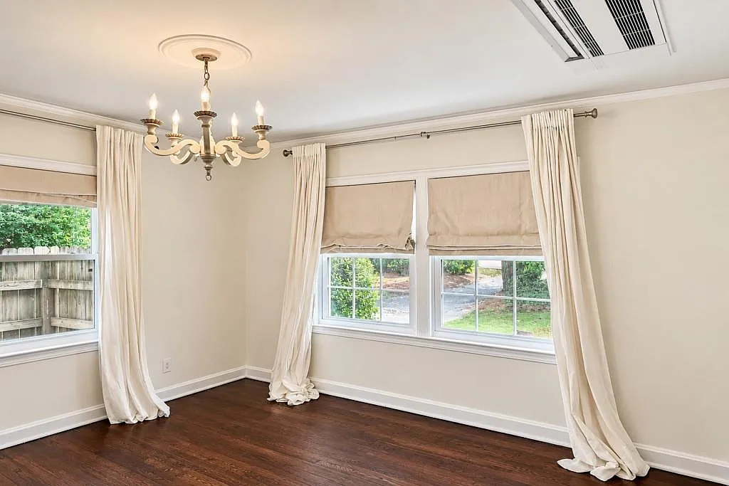 3 bed, 2.0 bath, 1301 sqft, $2,800 — Photo 3