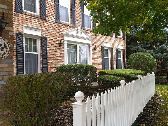 Picket fence walk-up