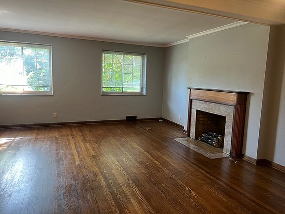 3rd image of 1597 Grandview Ave Unit A