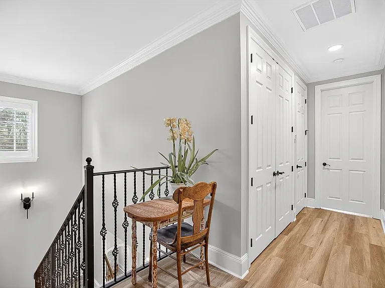 3161 Club Dr — Photo 22