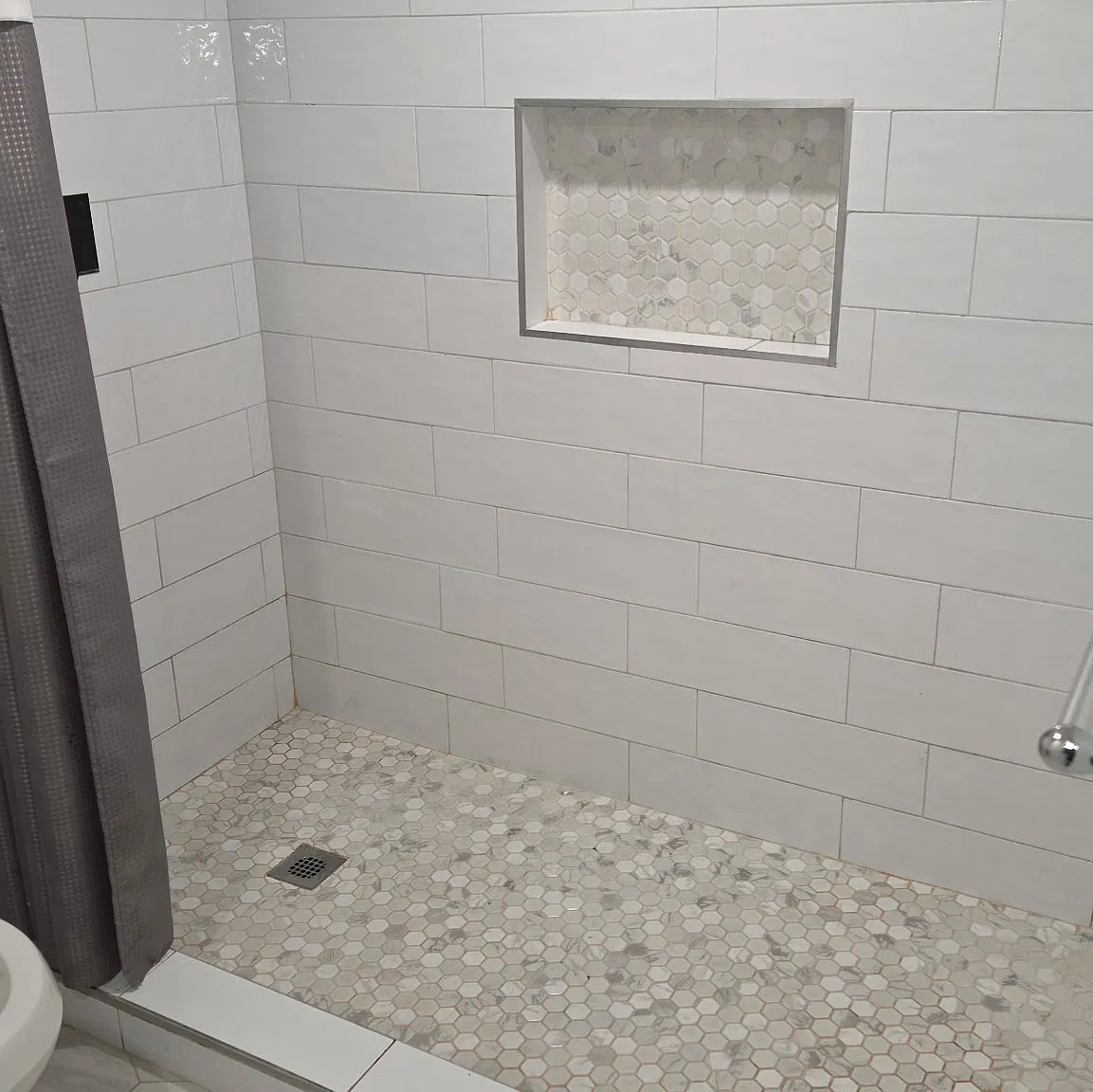 3 bed, 900 sqft, $2,600 — Photo 3