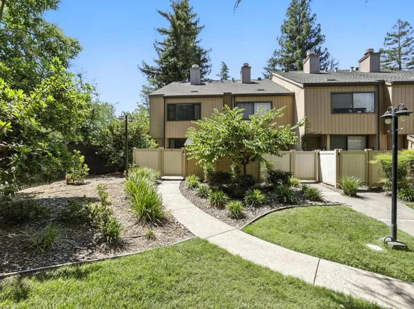 536 Woodside Oaks APT 4, Sacramento, CA 95825