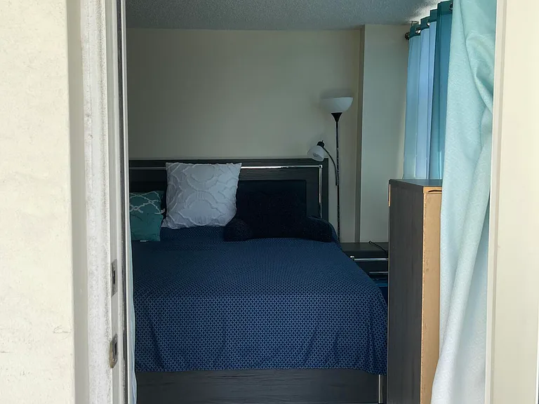 1237 Hillsboro Mile #302 — Photo 33