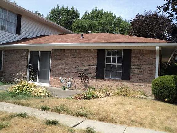 3rd image of 10009 Penrith Dr