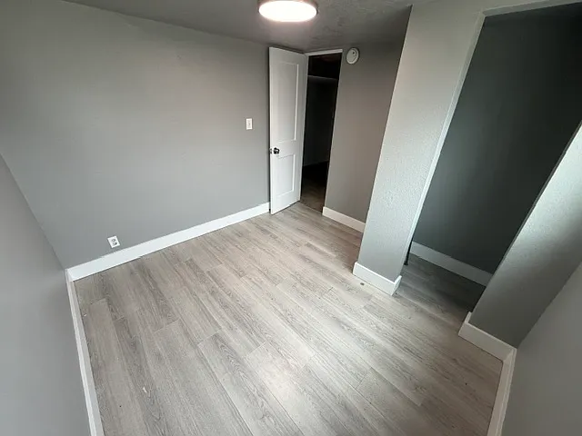 1122 E Denver St — Photo 11
