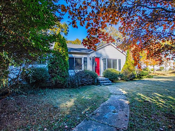 4th image of 304 Taliaferro Dr