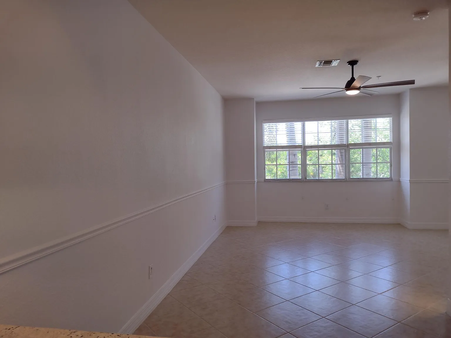 3 bed, 1620 sqft, $4,975 — Photo 2