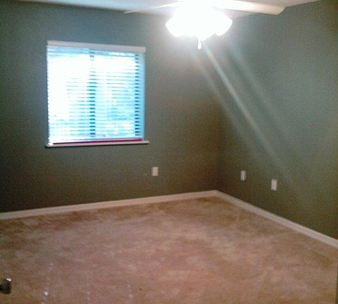 4th image of 226 Riverbend 201 Dr