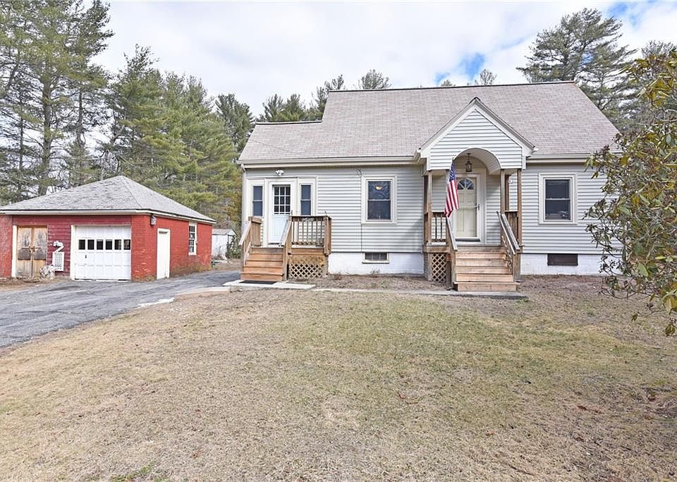 1st image of 212 Douglas Pike