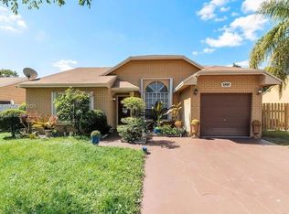 Cinnamon Place 1, Pembroke Pines, FL 33025