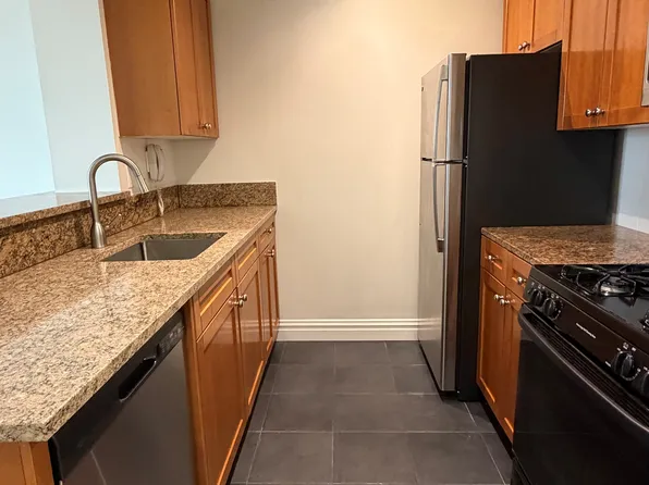 1500 Lexington Avenue image 10 of 15