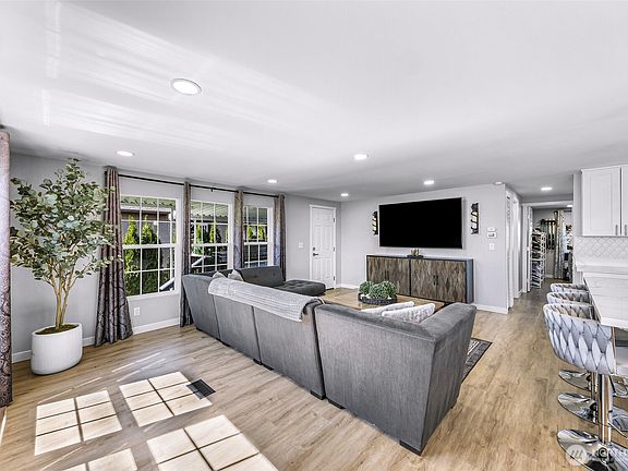5th image of 5900 64th Street NE #6