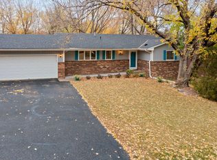 19070 Pheasant Cir, Eden Prairie, MN 55346