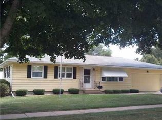 2309 Teresa Dr SW, Cedar Rapids, IA 52404
