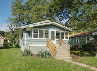 921 Oak Park Ave, Des Moines, IA 50313