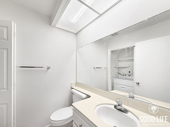 3rd image of 2325 Gonzaga Ln