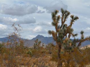 2652 Diamond Back Rd, Yucca, AZ 86438