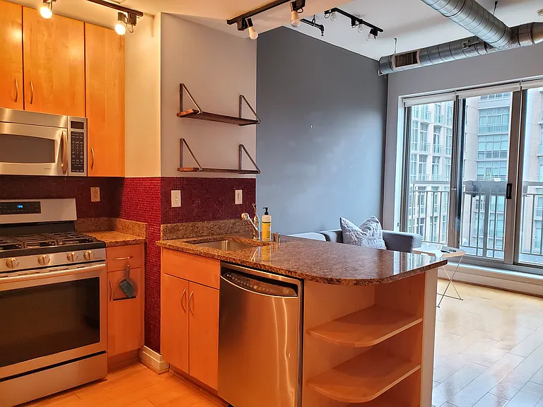 301 Massachusetts Ave NW #706 — Photo 1