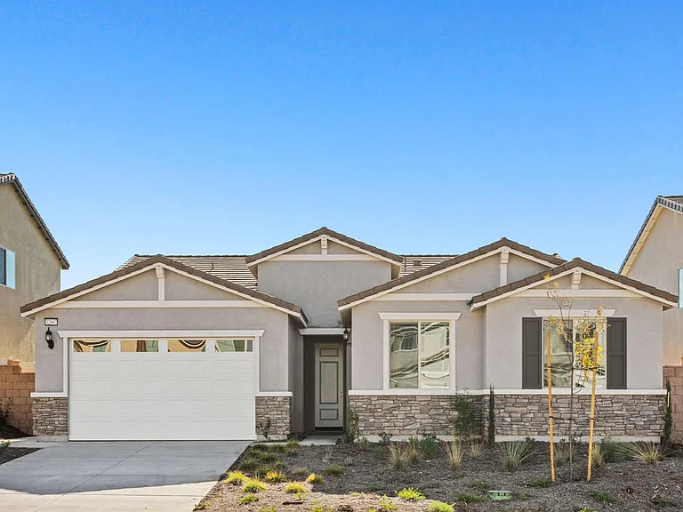 32907 Cambury Pl — Photo 2