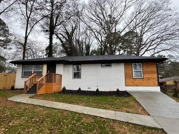 2131 Holly Hill Dr, Decatur, GA 30032