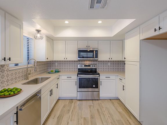 3rd image of 3635 N 37th St Unit 3