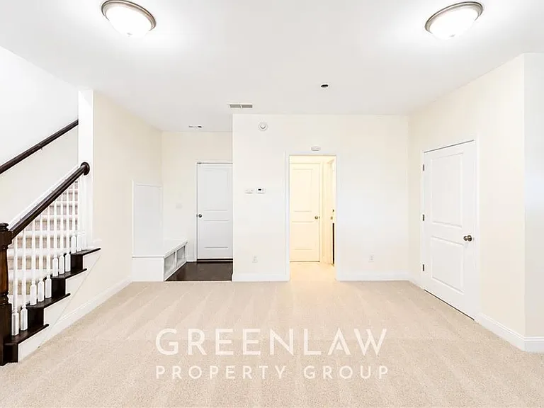 7403 Lowery Oak Dr — Photo 16