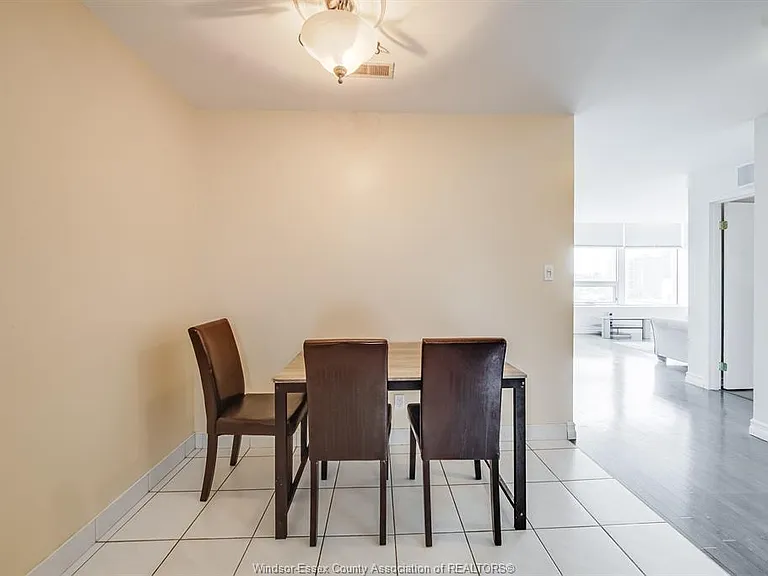 540 Ouellette Ave #5B — Photo 9