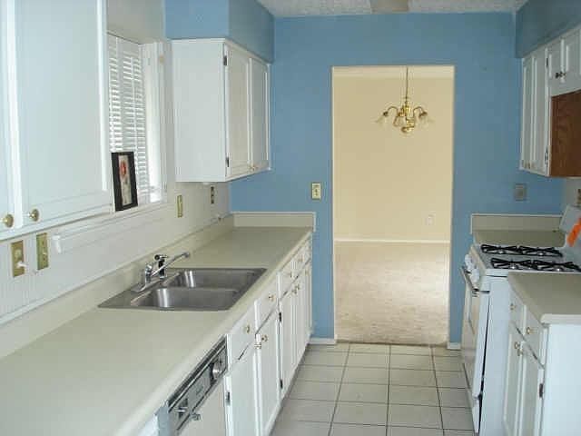 1st image of 1022 Manorglen Dr