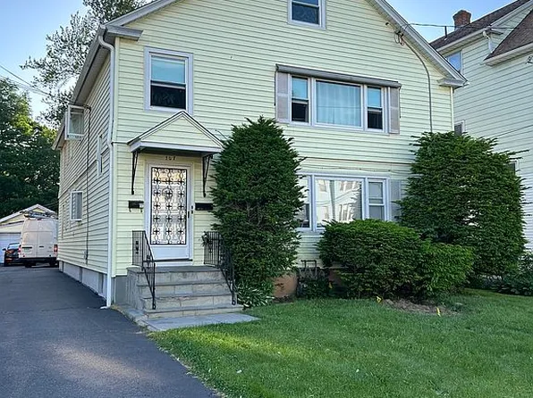 107 Lyons St, New Britain, CT 06052