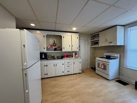 4th image of 9 High Street