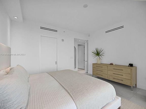 4th image of 10203 Collins Ave Unit 904