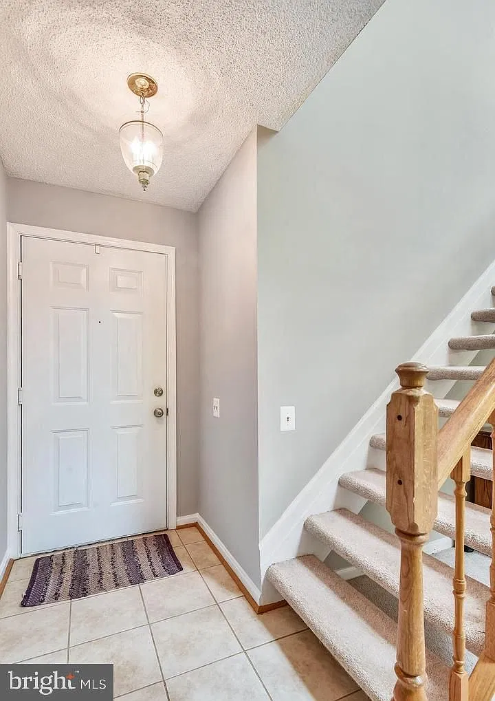 2 bed, 2.0 bath, 1211 sqft, $2,500 — Photo 2