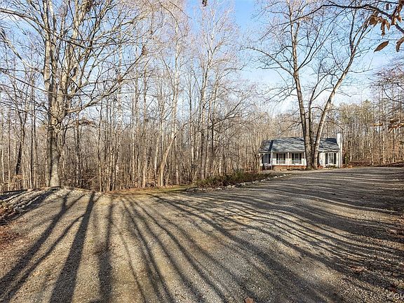 3rd image of 1300 Pine Creek Bluff Dr