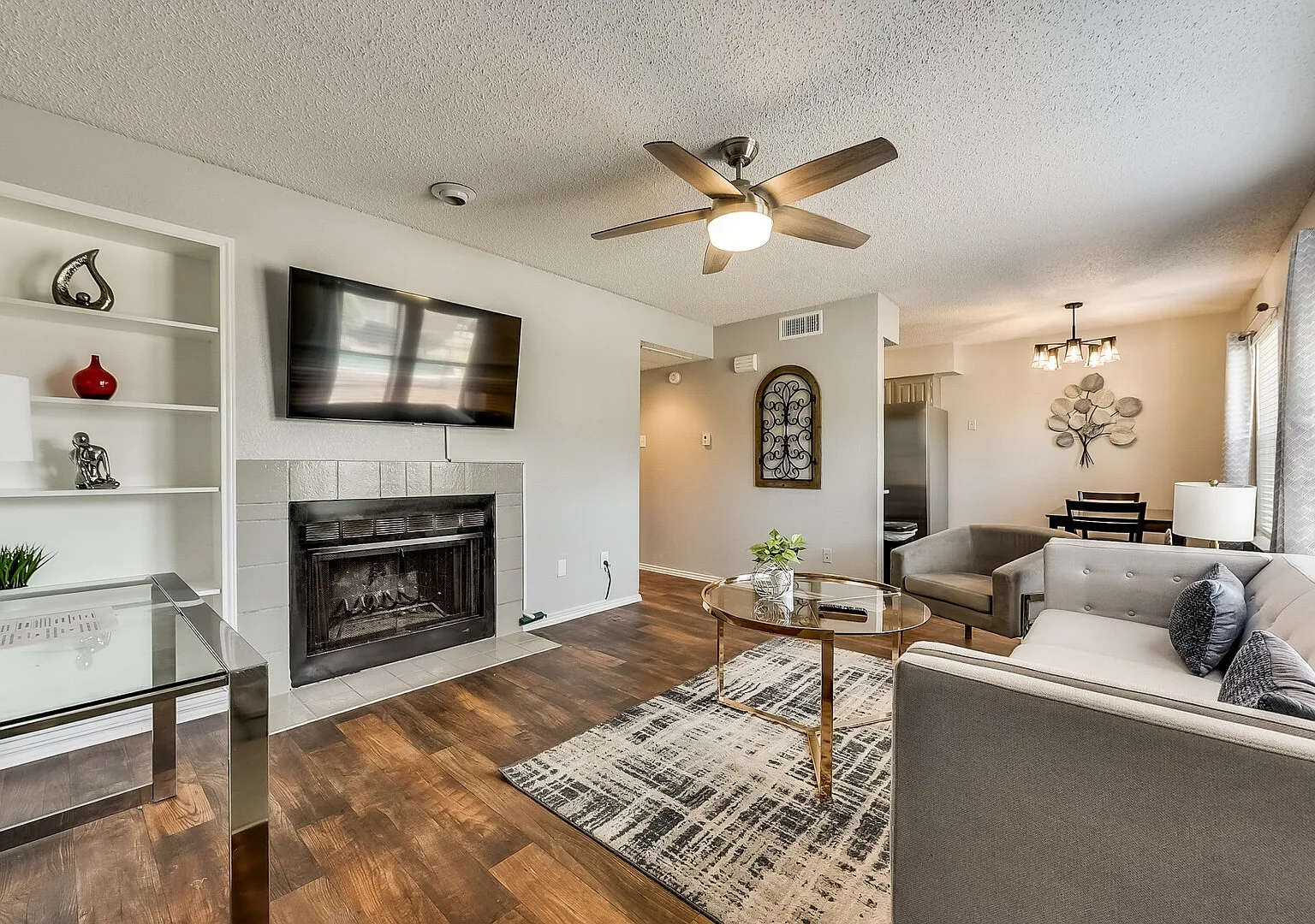 I45 World Cup Stay - 18 min to AT&T - Sleeps 2 - Public Transit — Photo 1