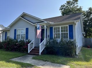 223 Cherry Rd, Southport, NC 28461