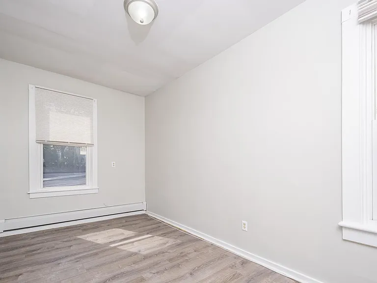 338 Saratoga St #2 — Photo 10